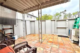 22131 Oxnard St, Woodland Hills, CA 91367 - Photo 16