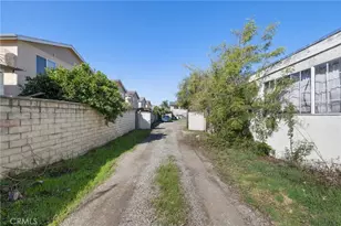 9237 Cedros Ave, Panorama City, CA 91402 - Photo 20