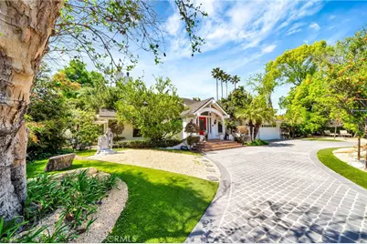 5441 Calvin Avenue, Tarzana, CA 91356 - Photo 2