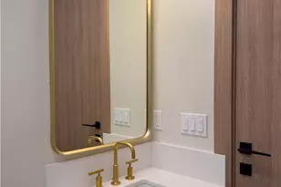 404 16th St, Manhattan Beach, CA 90266 - Photo 8