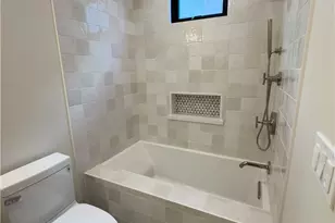 404 16th St, Manhattan Beach, CA 90266 - Photo 24