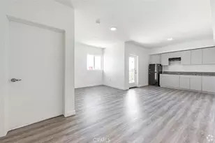 300 W 60th St, Los Angeles, CA 90003 - Photo 10