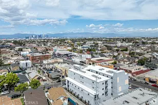 300 W 60th St, Los Angeles, CA 90003 - Photo 16