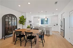 27319 Bear Creek Ln, Valencia, CA 91381 - Photo 4