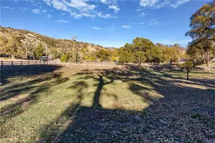 27900 Bear Valley Rd, Tehachapi, CA 93561 - Photo 12