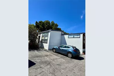 27 Essex Drive, Northridge, CA 91324 - Photo 12
