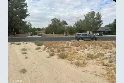 157 W Avenue O, Palmdale, CA 93551 - Photo 1