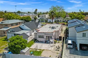 4227 Walton Ave, Los Angeles, CA 90037 - Photo 10