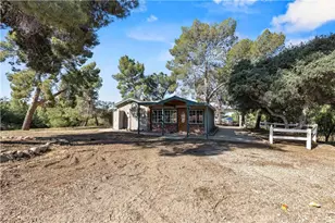32651 Teller Ave, Agua Dulce, CA 91390 - Photo 2
