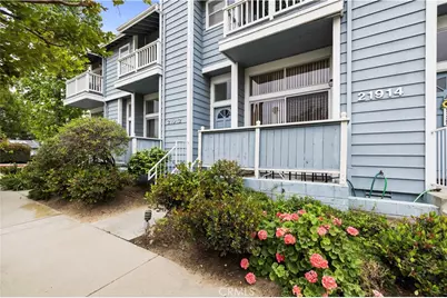 21912 Hiawatha Street #2, Chatsworth, CA 91311 - Photo 2