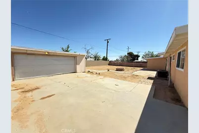 8461 Eucalyptus Avenue, California City, CA 93505 - Photo 6