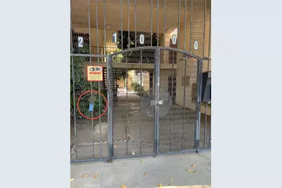 21000 Parthenia Street #19, Canoga Park, CA 91304 - Photo 10