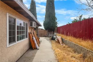 13151 Crowley St, Arleta, CA 91331 - Photo 18