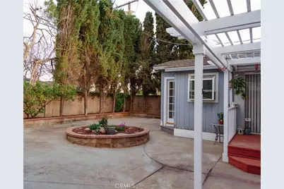 8554 Owensmouth Avenue, Canoga Park, CA 91304 - Photo 22