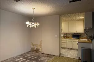 9025 Willis Ave, Panorama City, CA 91402 - Photo 10