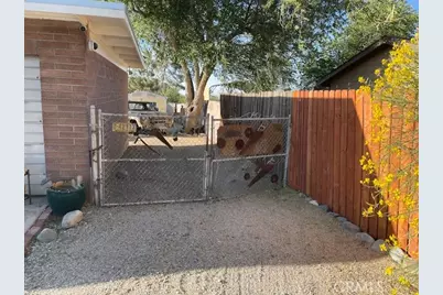 13127 E Avenue W11, Pearblossom, CA 93553 - Photo 4