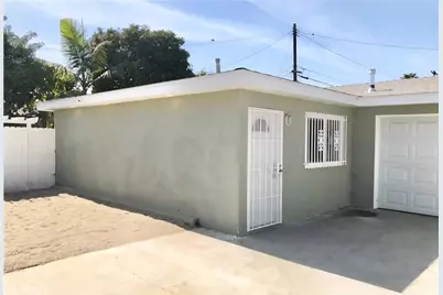 352 W Peach Street, Compton, CA 90222 - Photo 2