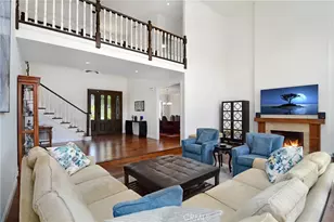 29302 Laro Dr, Agoura Hills, CA 91301 - Photo 14
