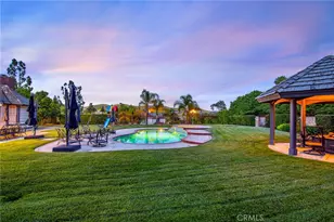 29302 Laro Dr, Agoura Hills, CA 91301 - Photo 6
