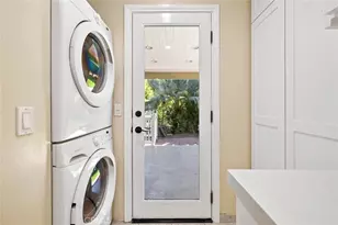 15454 Sutton St, Sherman Oaks, CA 91403 - Photo 14