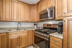 19124 Ave Of The Oaks, Newhall, CA 91321 - Photo 12