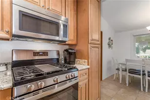 19124 Ave Of The Oaks, Newhall, CA 91321 - Photo 14