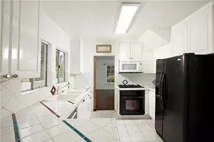 738 S Norton Ave, Los Angeles, CA 90005 - Photo 10