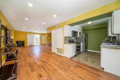 14947 Dickens Street #3, Sherman Oaks, CA 91403 - Photo 6
