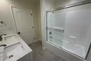 3755 E 52nd St, Maywood, CA 90270 - Photo 28