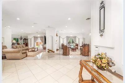 5206 Topeka Drive, Tarzana, CA 91356 - Photo 2