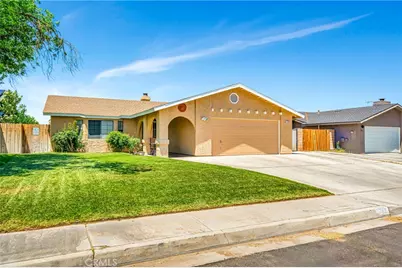 729 N Sunland Drive, Ridgecrest, CA 93555 - Photo 2