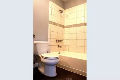 7045 Woodley Avenue #124, Lake Balboa, CA 91406 - Photo 8