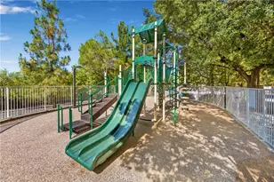 27448 Bridgewater Dr, Valencia, CA 91354 - Photo 44