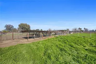 7519 Man O War St, Bakersfield, CA 93307 - Photo 42