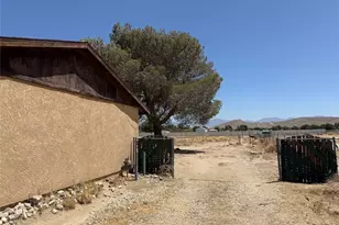 16254 Mossdale Ave, Lancaster, CA 93535 - Photo 2