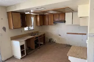 16254 Mossdale Ave, Lancaster, CA 93535 - Photo 6