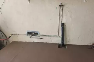 21057 Runnymede St, Canoga Park, CA 91303 - Photo 34