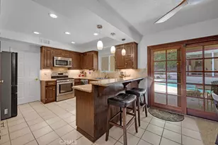 23714 Lawnside Dr, Newhall, CA 91321 - Photo 16