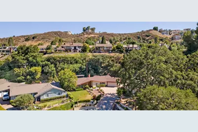 23714 Lawnside Drive, Newhall, CA 91321 - Photo 48