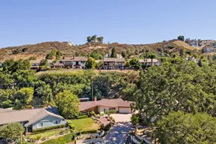 23714 Lawnside Dr, Newhall, CA 91321 - Photo 48