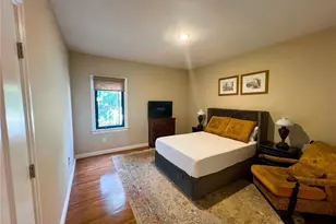 542 N Kilkea Dr, Los Angeles, CA 90048 - Photo 22