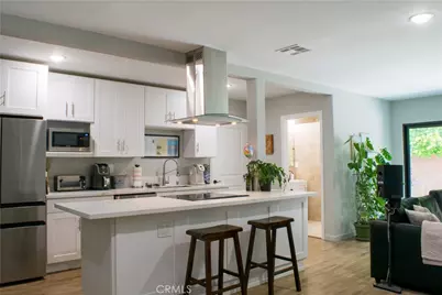 542 N Kilkea Drive, Los Angeles, CA 90048 - Photo 38