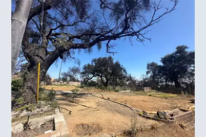 388 E Pentagon Street, Altadena, CA 91001 - Photo 4