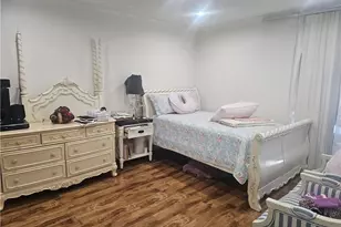 8601 International Ave, Canoga Park, CA 91304 - Photo 12