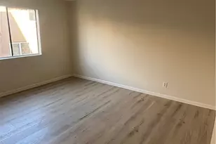 10901 Laurel Cny Blvd, San Fernando, CA 91340 - Photo 2