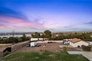 354 Westlake Dr, Palmdale, CA 93551 - Photo 2