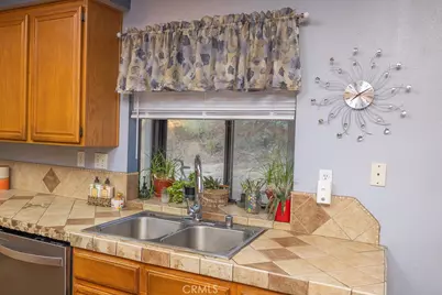 38010 San Mateo Avenue, Palmdale, CA 93551 - Photo 12