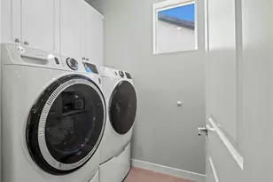 27717 Knoll View Pl, Valencia, CA 91381 - Photo 24