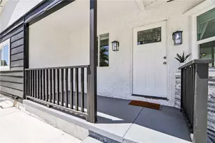 17043 Celtic St, Granada Hills, CA 91344 - Photo 4