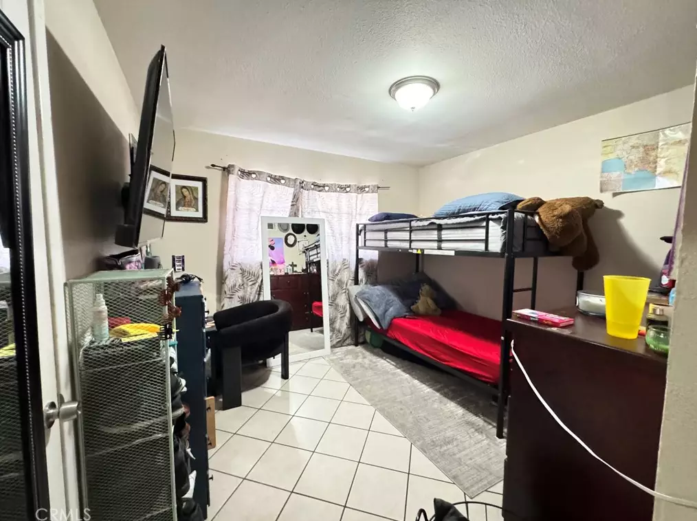 ari☀︎san 11221 Adelphia Ave, Pacoima, CA 91331 - MLS SR25157393